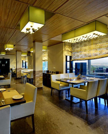 Hotel Kasauli Exotica Kasauli Solan Himachal Pradesh Muti Cuisine Restaurant